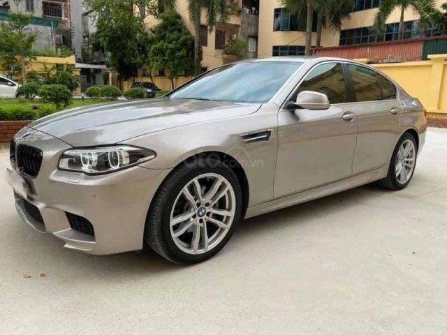 Cần bán xe BMW 5 Series 528i năm sản xuất 2013, màu vàng, xe nhập, giá chỉ 989 triệu0