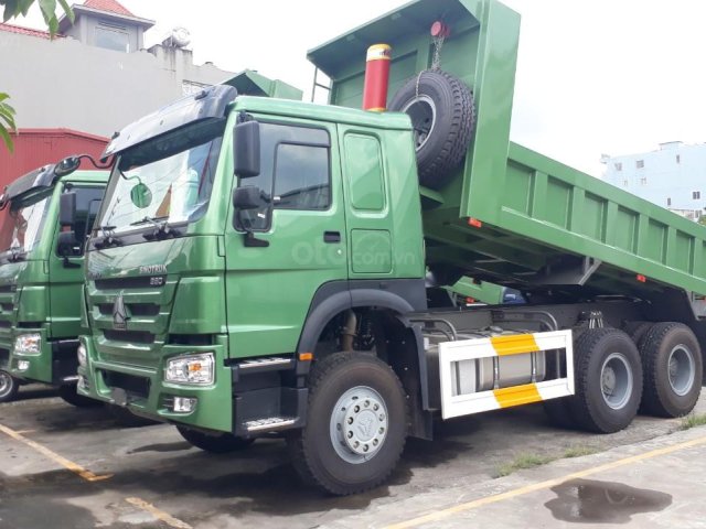 Bán xe tải Ben 3 chân Howo máy 380Hp thùng đúc tại Quảng Ninh và Hải Phòng - Giá rẻ - Giao xe ngay0