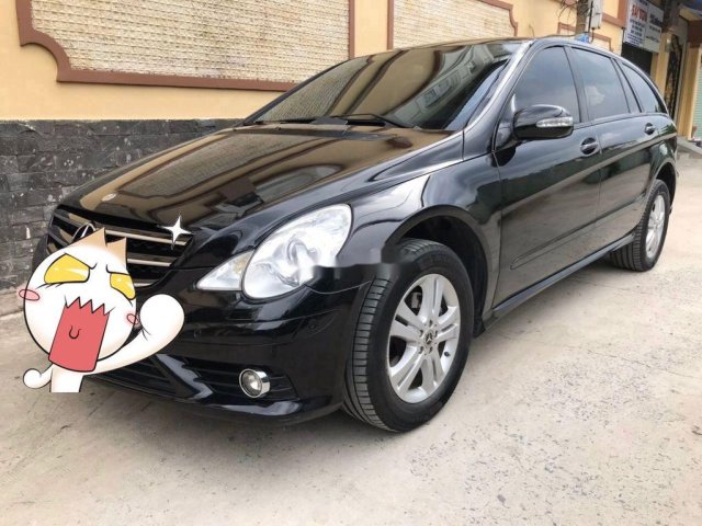 Cần bán lại xe Mercedes R350 sản xuất năm 2010, nhập khẩu0