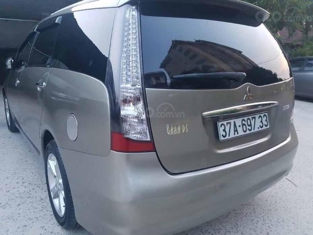 Cần bán Mitsubishi Grandis 2.4 AT đời 2008, màu xám xe gia đình 0