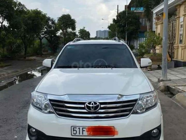 Cần bán lại xe Toyota Fortuner Sportivo sản xuất 2015, màu trắng 