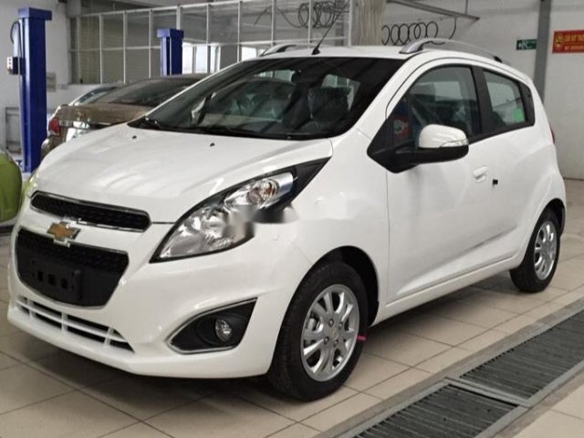 Bán ô tô Chevrolet Spark đời 2015, màu trắng chính chủ, 175 triệu