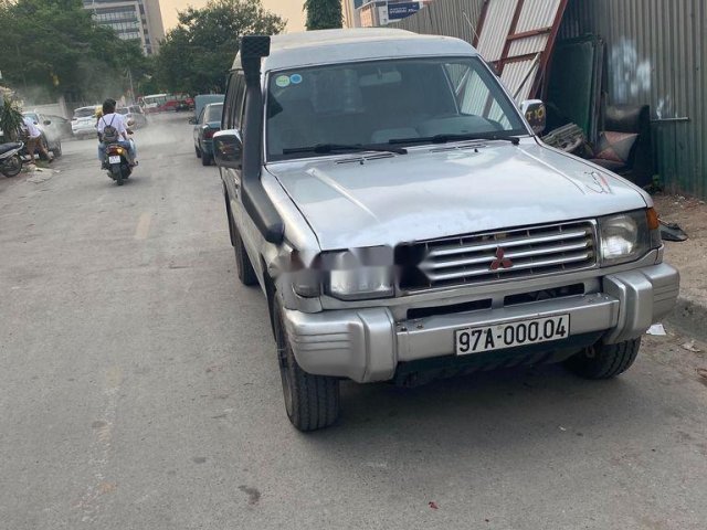 Cần bán gấp Mitsubishi Pajero sản xuất năm 1992, màu bạc, xe nhập 0