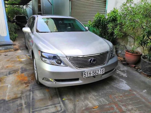 Cần bán xe Lexus LS 600HL năm sản xuất 2007, màu bạc, xe nhập chính chủ