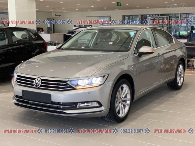 Passat Bluemotion màu bạc, giảm ngay 177 triệu + quà tặng và phụ kiện khác, hỗ trợ ngân hàng lên đến 90%, LH ngay Ms Uyên