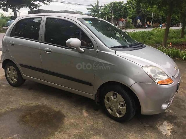 Cần bán Chevrolet Spark Van đời 2013, màu bạc còn mới giá cạnh tranh