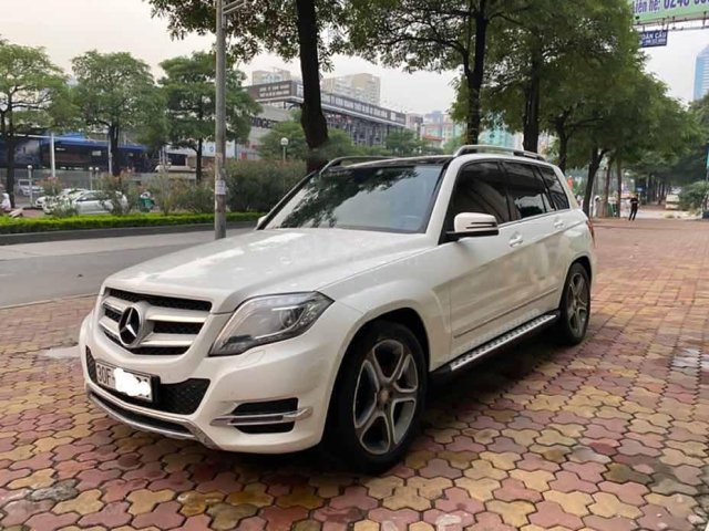 Bán Mercedes AMG năm sản xuất 2014, màu trắng còn mới0