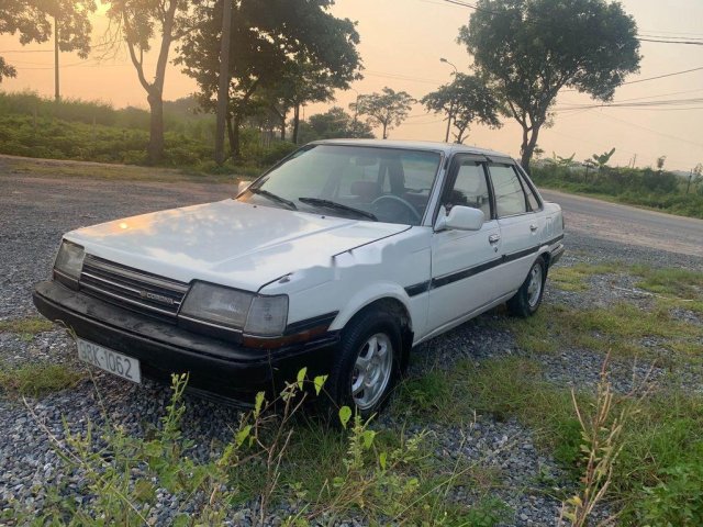 Bán Toyota Corona năm 1988, máy 1.5, xe còn khám