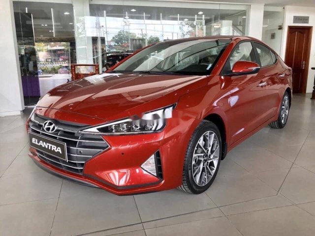 Bán ô tô Hyundai Elantra 2020, màu đỏ, nhập khẩu nguyên chiếc