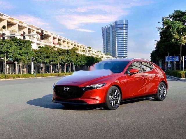 Bán ô tô Mazda 3 năm sản xuất 2020, màu đỏ0