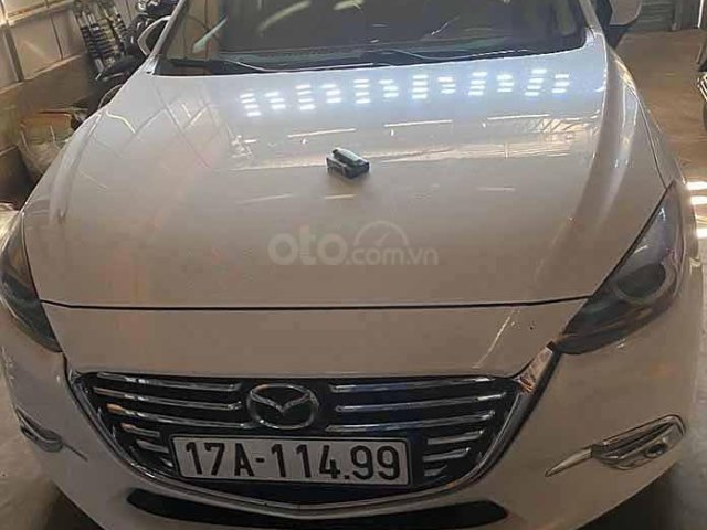 Bán xe Mazda 3 1.5 AT năm sản xuất 2018, màu trắng còn mới, 585 triệu