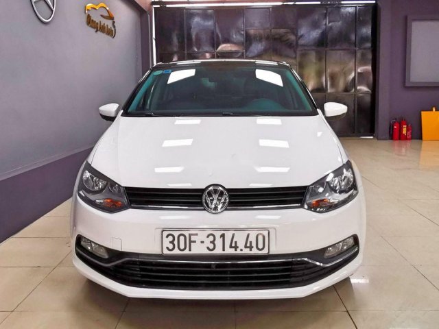 Cần bán lại xe Volkswagen Polo năm sản xuất 2016, màu trắng  