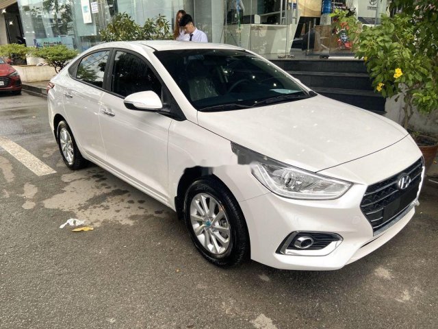 Bán ô tô Hyundai Accent năm sản xuất 2020, màu trắng0