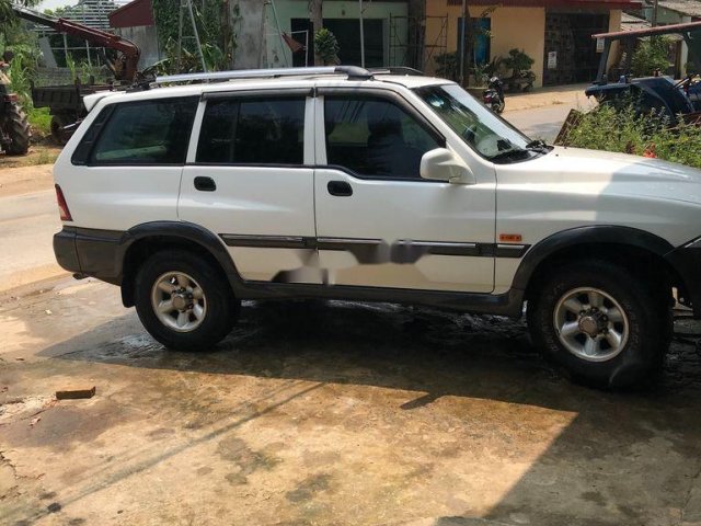 Bán xe Ssangyong Musso đời 2004, màu trắng, nhập khẩu  