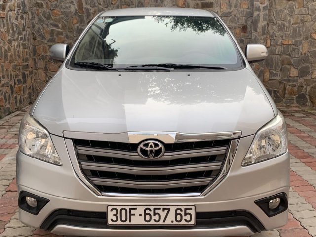 Bán xe Toyota Innova đời 2015