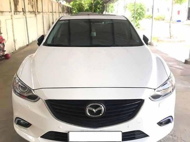 Bán ô tô Mazda 6 2.5 đời 2015, màu trắng còn mới, giá tốt