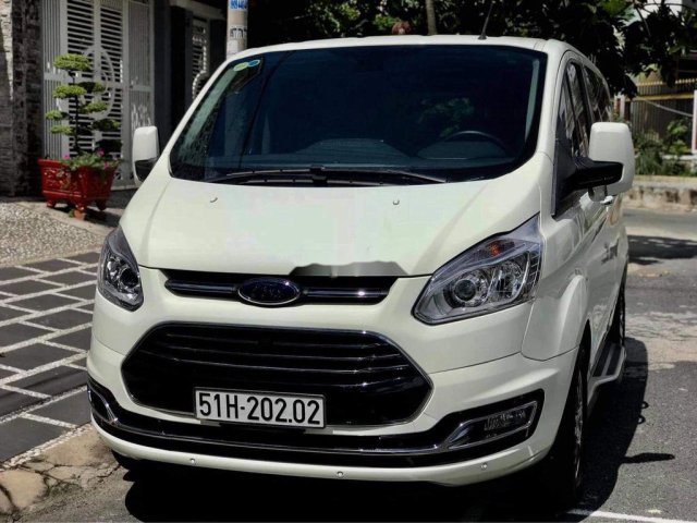 Cần bán lại xe Ford Tourneo đời 2019, màu trắng xe gia đình, giá 968tr0