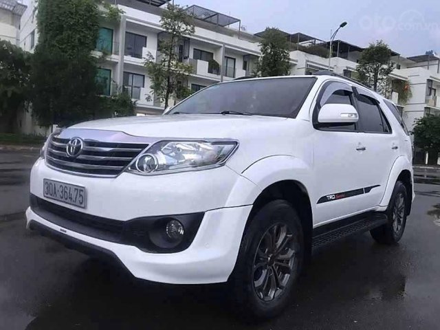 Bán Toyota Fortuner TRD Sportivo đời 2015, màu trắng chính chủ giá cạnh tranh