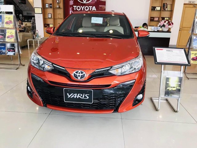 Bán Toyota Yaris đời 2020, màu đỏ 639 triệu