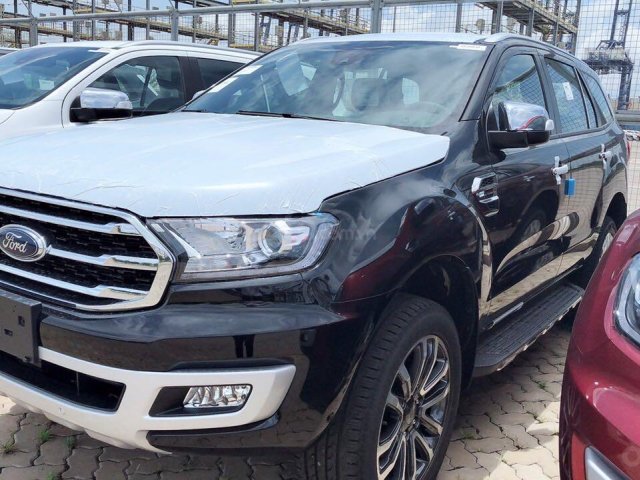 Ford Everest Titanium 4.2 màu đen cực ngầu