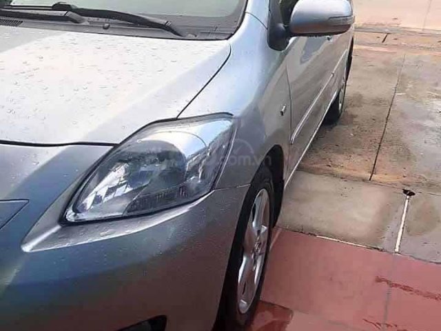 Cần bán lại xe Toyota Vios 1.5E năm sản xuất 2009, màu bạc  