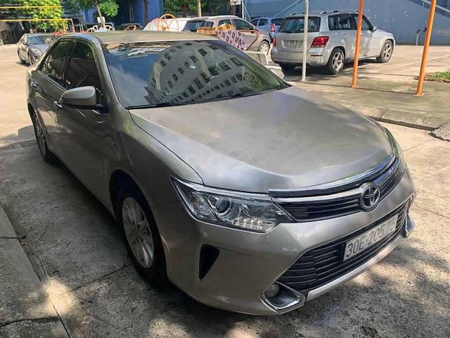 Cần bán xe Toyota Camry 2.5 Q sản xuất năm 2016, giá chỉ 750 triệu