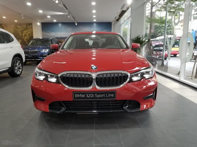 BMW 320i SportLine mới, giá huỷ diệt0