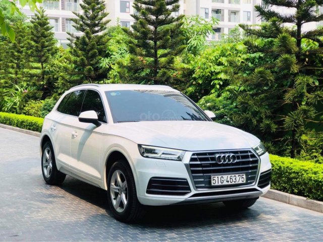 Bán Audi Q5 sản xuất 2017, màu trắng, nhập khẩu nguyên chiếc0