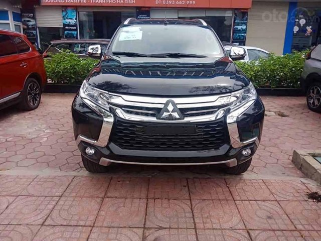 Cần bán Mitsubishi Pajero Sport năm sản xuất 2019, màu đen, xe nhập0