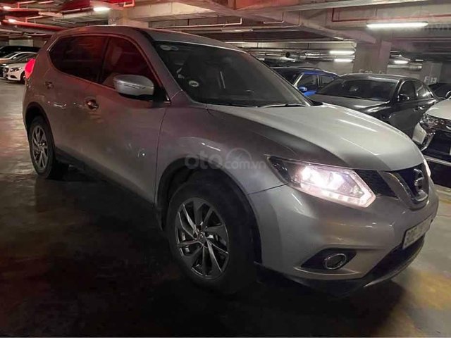 Cần bán Nissan X trail 2.0SL Panorama 2016, màu xám còn mới 