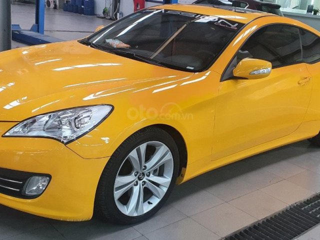 Hyundai Genesis - Mua xe 10 năm chạy 47.000 km0