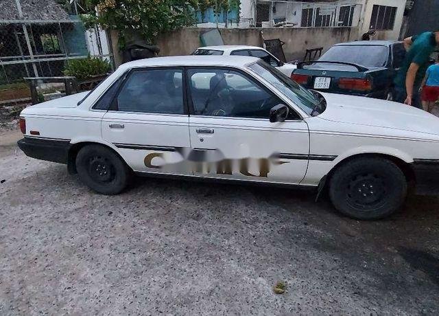 Bán Toyota Camry sản xuất 1988, nhập khẩu, số sàn 