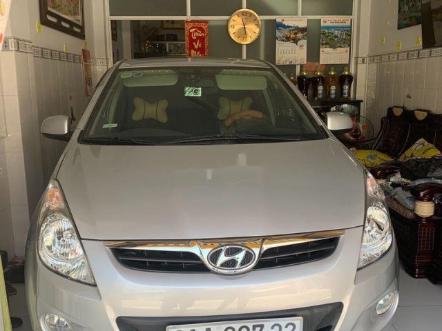 Bán Hyundai i20 đời 2010, màu bạc, nhập khẩu nguyên chiếc chính chủ, 295 triệu