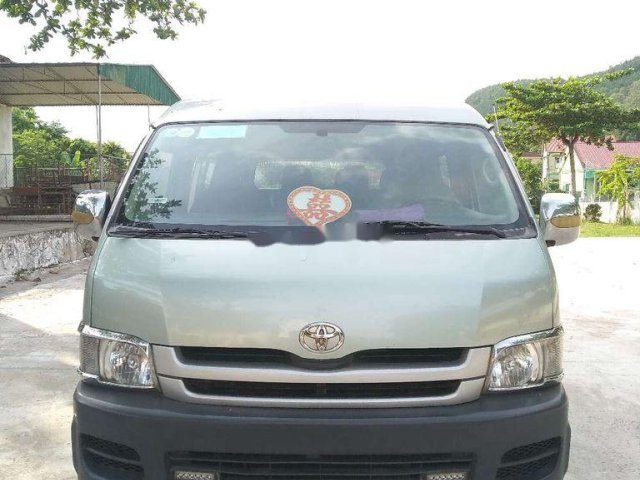 Cần bán xe Toyota Hiace sản xuất 2010, giá 300tr0