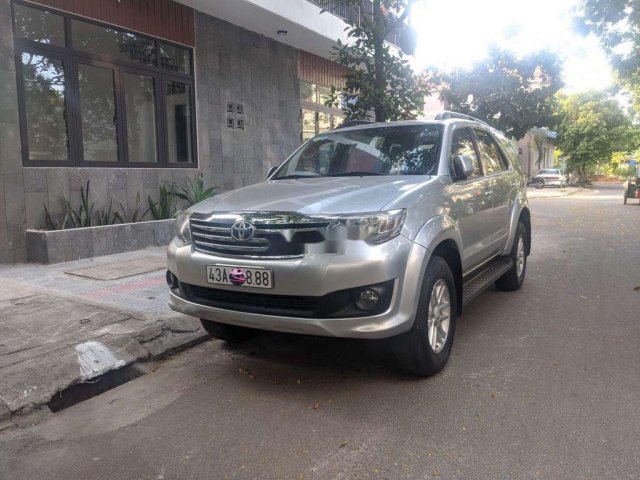 Bán Toyota Fortuner năm 2013, màu bạc  