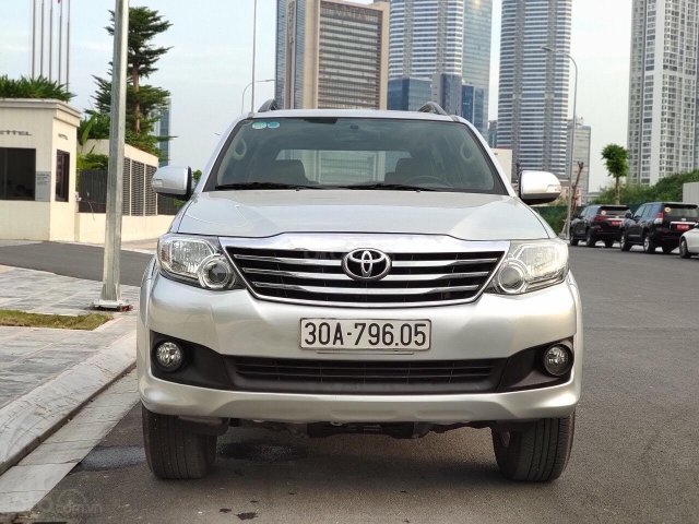 Cần bán nhanh xe Toyota Fortuner sản xuất năm 2013, giá chỉ 555 triệu0