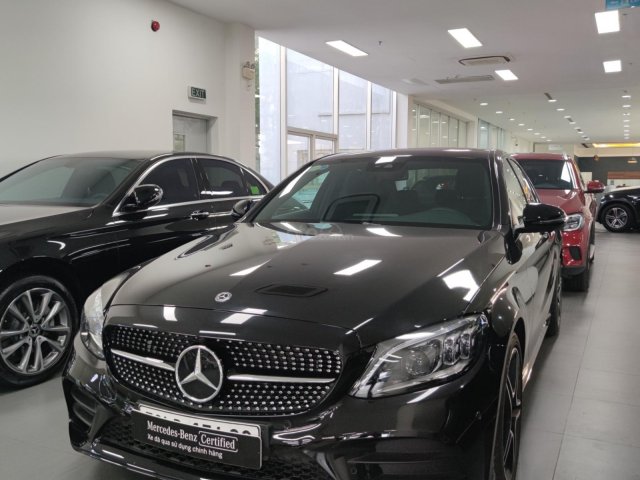 Xe lưu kho đại lý, C300 AMG 2019 đen, mới 100%, chỉ đóng 2% trước bạ như xe cũ