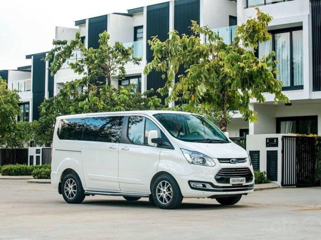 Ford Tourneo 2020 ưu đãi giảm hơn 85 triệu kèm phụ kiện0