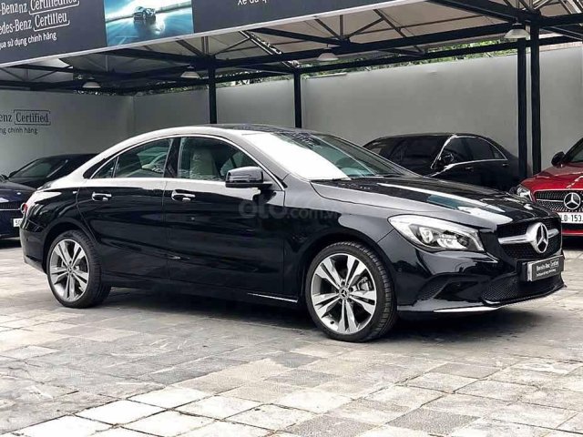 Cần bán lại xe Mercedes CLA200 năm sản xuất 2018, màu đen, nhập khẩu nguyên chiếc còn mới