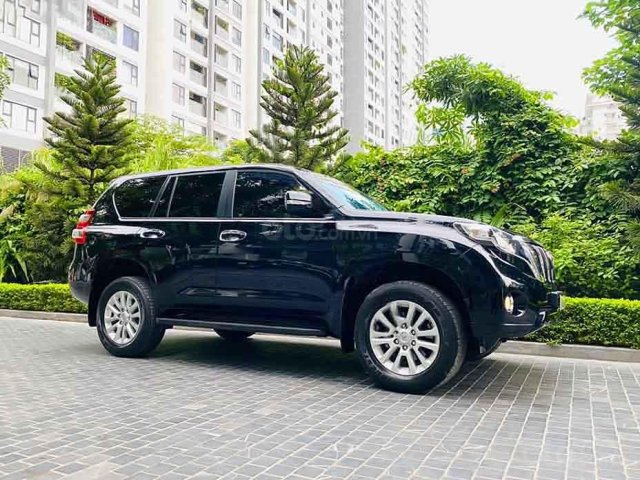 Cần bán gấp Toyota Prado TXL đời 2016, màu đen, nhập khẩu nguyên chiếc0