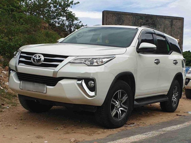 Bán Toyota Fortuner năm sản xuất 2018, màu trắng, nhập khẩu nguyên chiếc