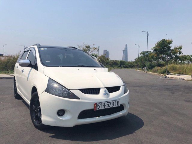 Bán xe Mitsubishi Grandis đời 2005, màu trắng, số tự động0