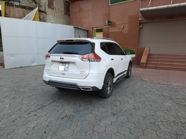Nissan Xtrail 2.5 Premium SV 4WD, 2 cầu thông minh tự động, tặng bộ BH thân vỏ trị giá 12 triệu. Đăng ký 06/2019
