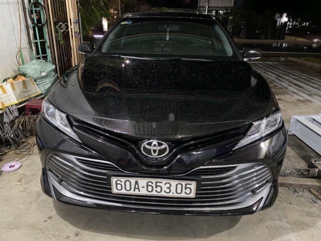 Cần bán Toyota Camry sản xuất 2019, xe nhập còn mới0