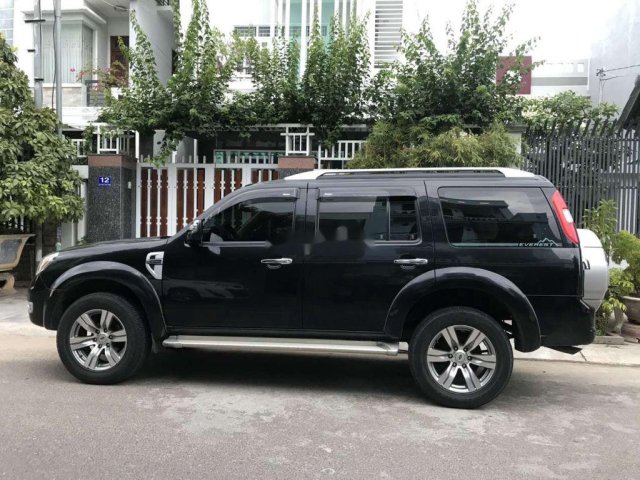 Cần bán xe Ford Everest đời 2011, màu đen, giá cạnh tranh0