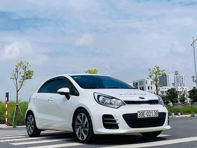 Cần bán xe Kia Rio 1.4 AT đời 2015, màu trắng, nhập khẩu Hàn Quốc còn mới0