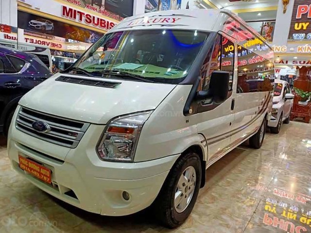 Cần bán xe Ford Transit sản xuất 2018, màu bạc chính chủ 