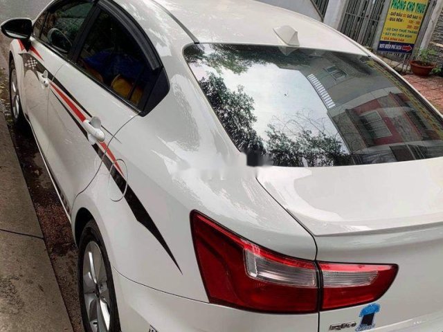 Bán xe Kia Rio đời 2017, màu trắng, nhập khẩu số sàn