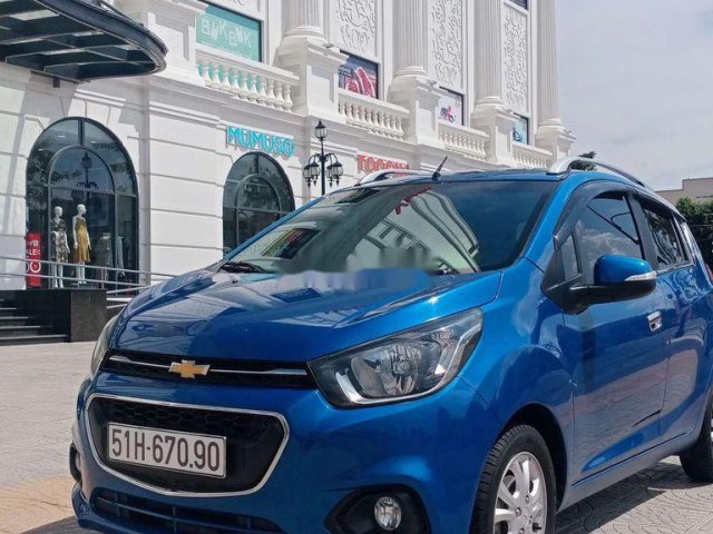 Bán Chevrolet Spark LT đời 2018, màu xanh lam, nhập khẩu, bản đủ