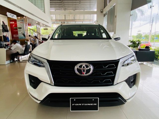 Toyota Fortuner 2021 - Phiên bản mới - Giá tốt - Hỗ trợ trả góp - Xe đủ màu - Liên hệ ngay để nhận ưu đãi0